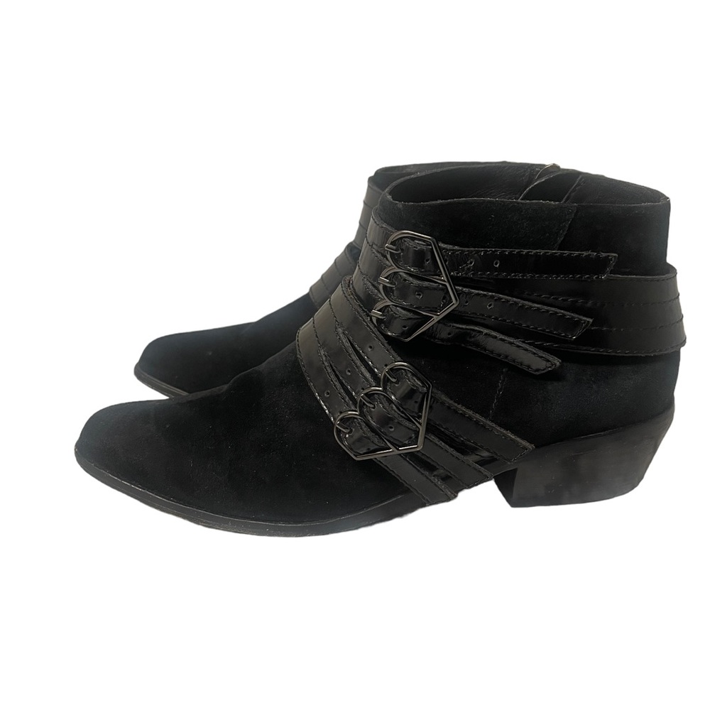 L.A.M.B.  women's black suede ankle Booties Sz:8M